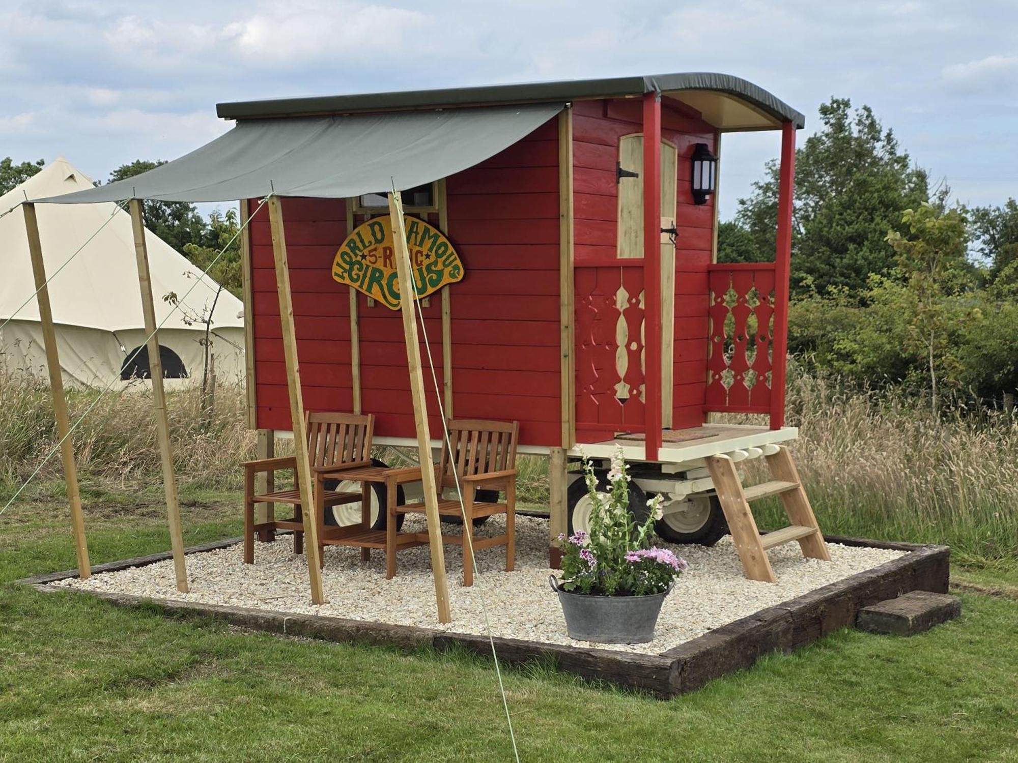 Restored Circus Wagon Saltburn-by-the-Sea Buitenkant foto
